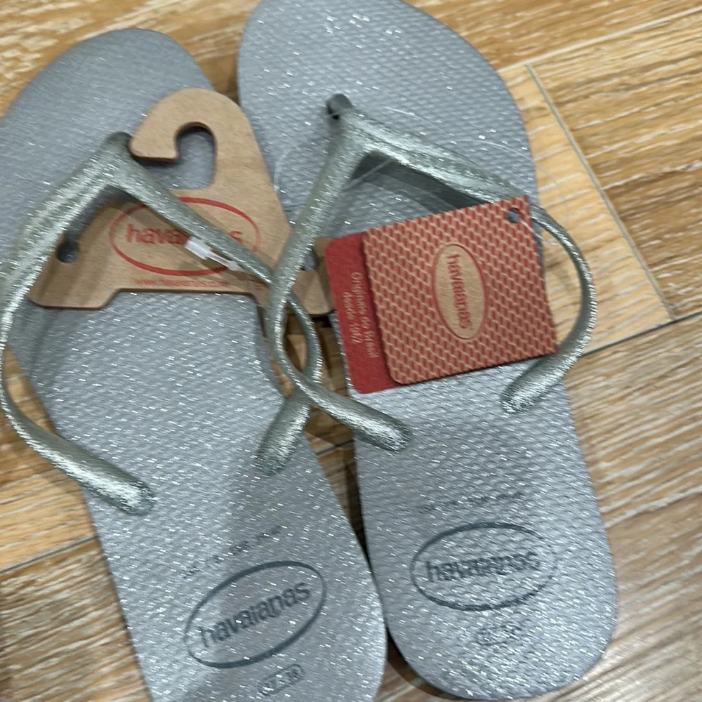 Havaianas flip flops bundle size 7-8 - Picture 3 of 5